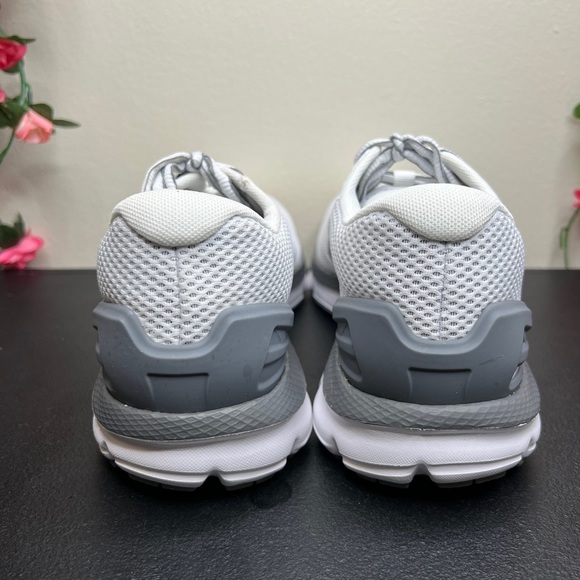 🌹 Under Armour Mens Charged Gemini 3023276-100 White Running Shoes Sneakers 9 - Picture 14 of 14